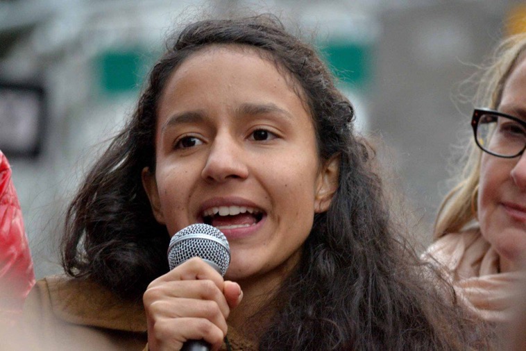 Berta-Cáceress-daughter-Bertha-Zúniga-Cáceres-calls-for-an-independent-investigation-into-her-mothers-murder-at-the-March-rally.-Cave-photo-1024x683